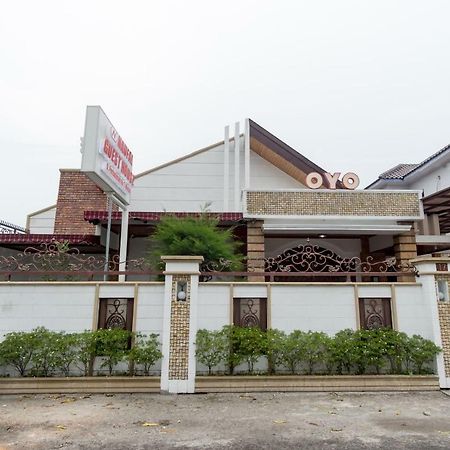 Oyo 619 Naufal Guest House Syariah Medan Extérieur photo