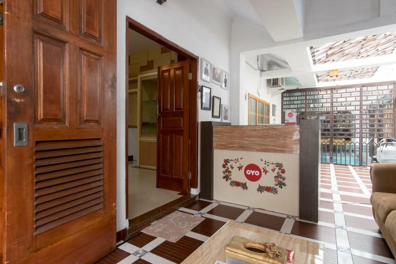 Oyo 619 Naufal Guest House Syariah Medan Extérieur photo