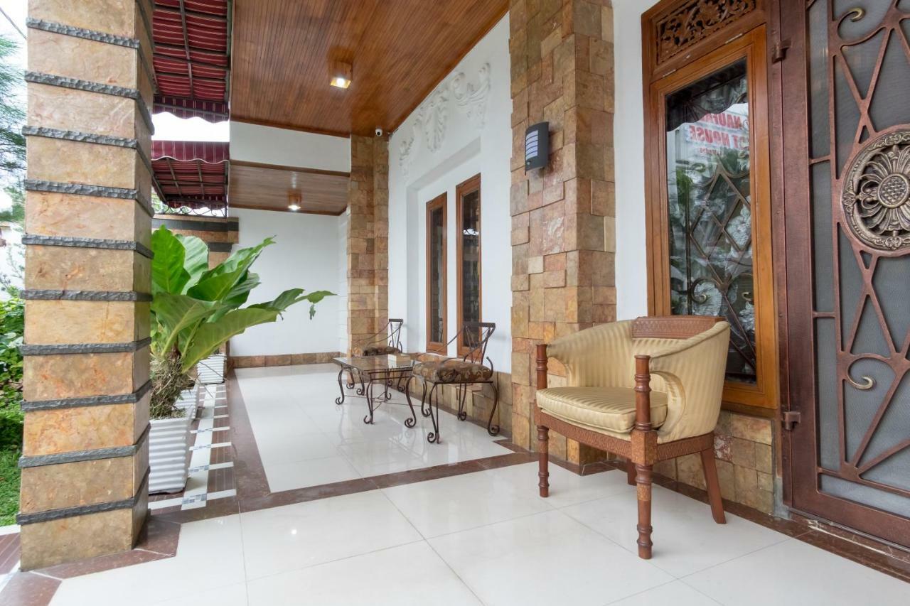 Oyo 619 Naufal Guest House Syariah Medan Extérieur photo
