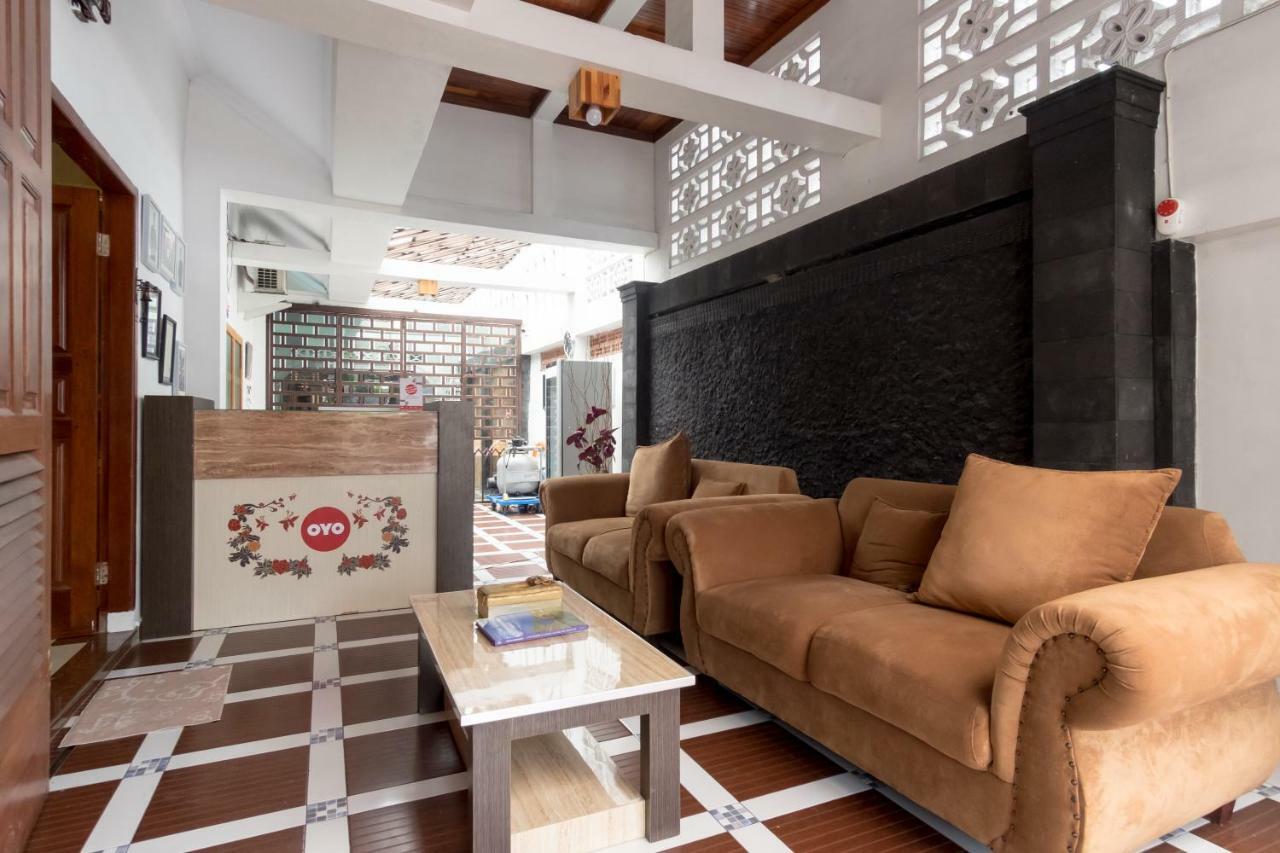 Oyo 619 Naufal Guest House Syariah Medan Extérieur photo