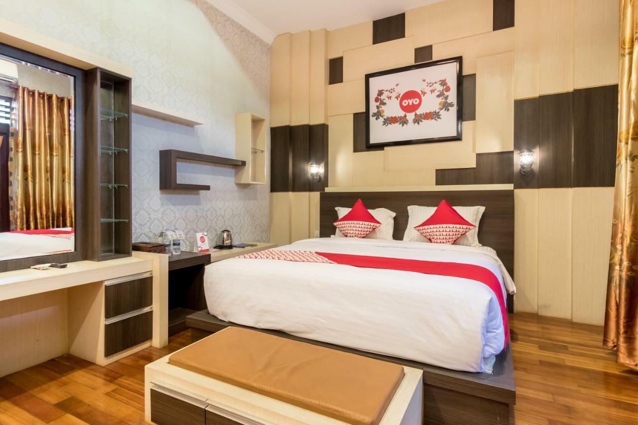 Oyo 619 Naufal Guest House Syariah Medan Extérieur photo