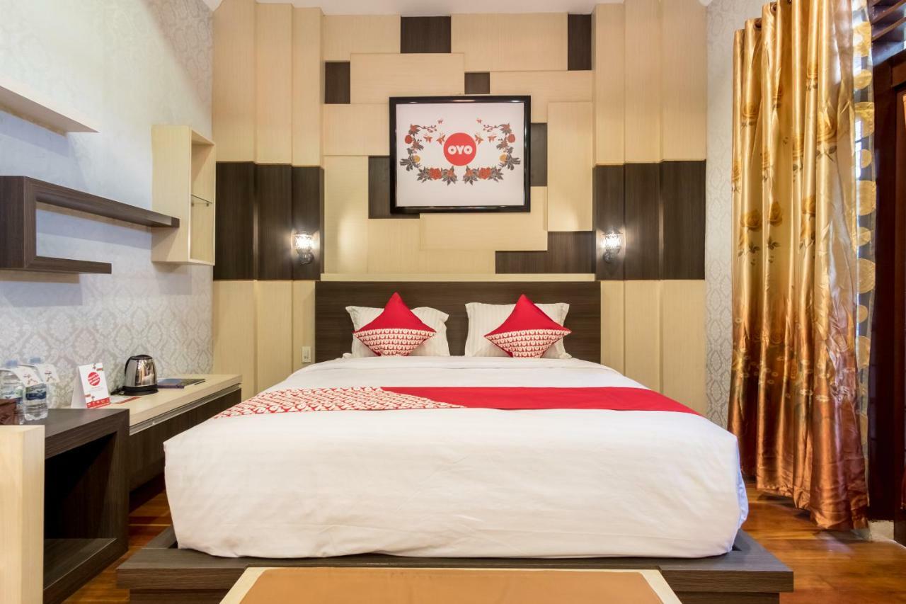 Oyo 619 Naufal Guest House Syariah Medan Extérieur photo